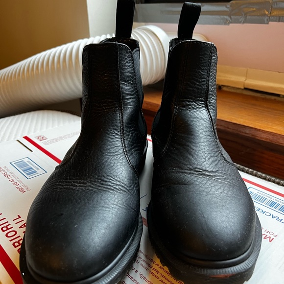 Doc Martens Pull up Booties - Picture 2 of 6